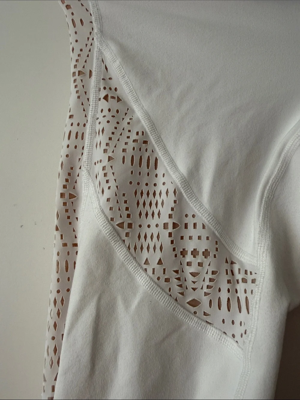 ALO Yoga White 3/4 length leggings with cutouts
